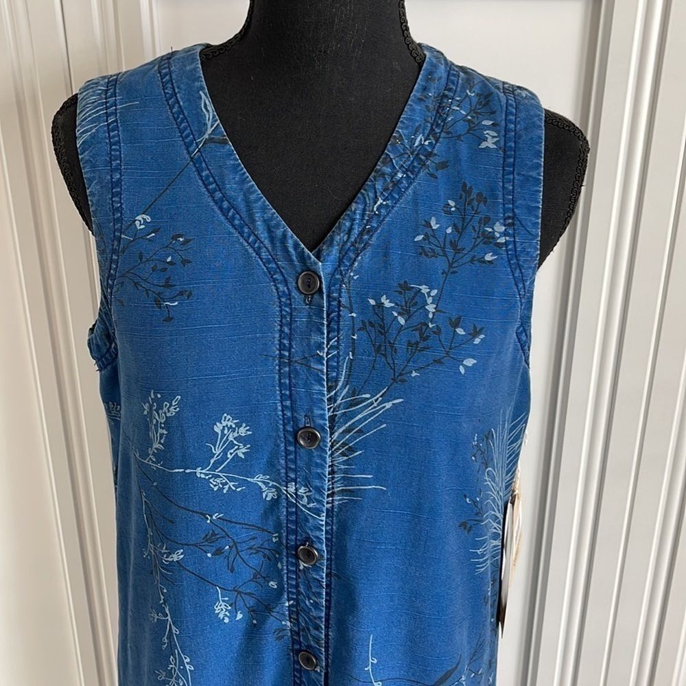 Cynthia Max Button Front Dress - Picture 2 of 5
